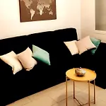 Comfortable In The Center *