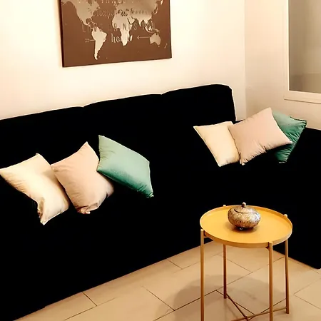 Comfortable In The Center *